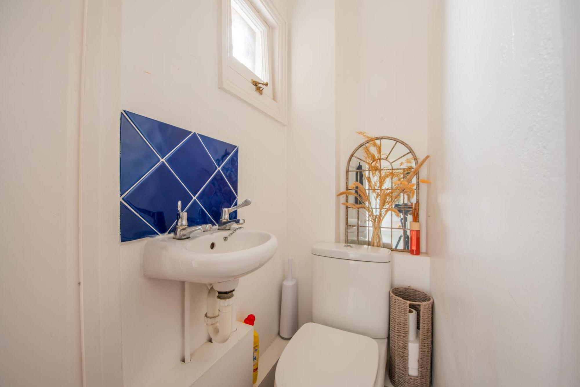 Stylish Flat Near Hammersmith & Holland Park London
