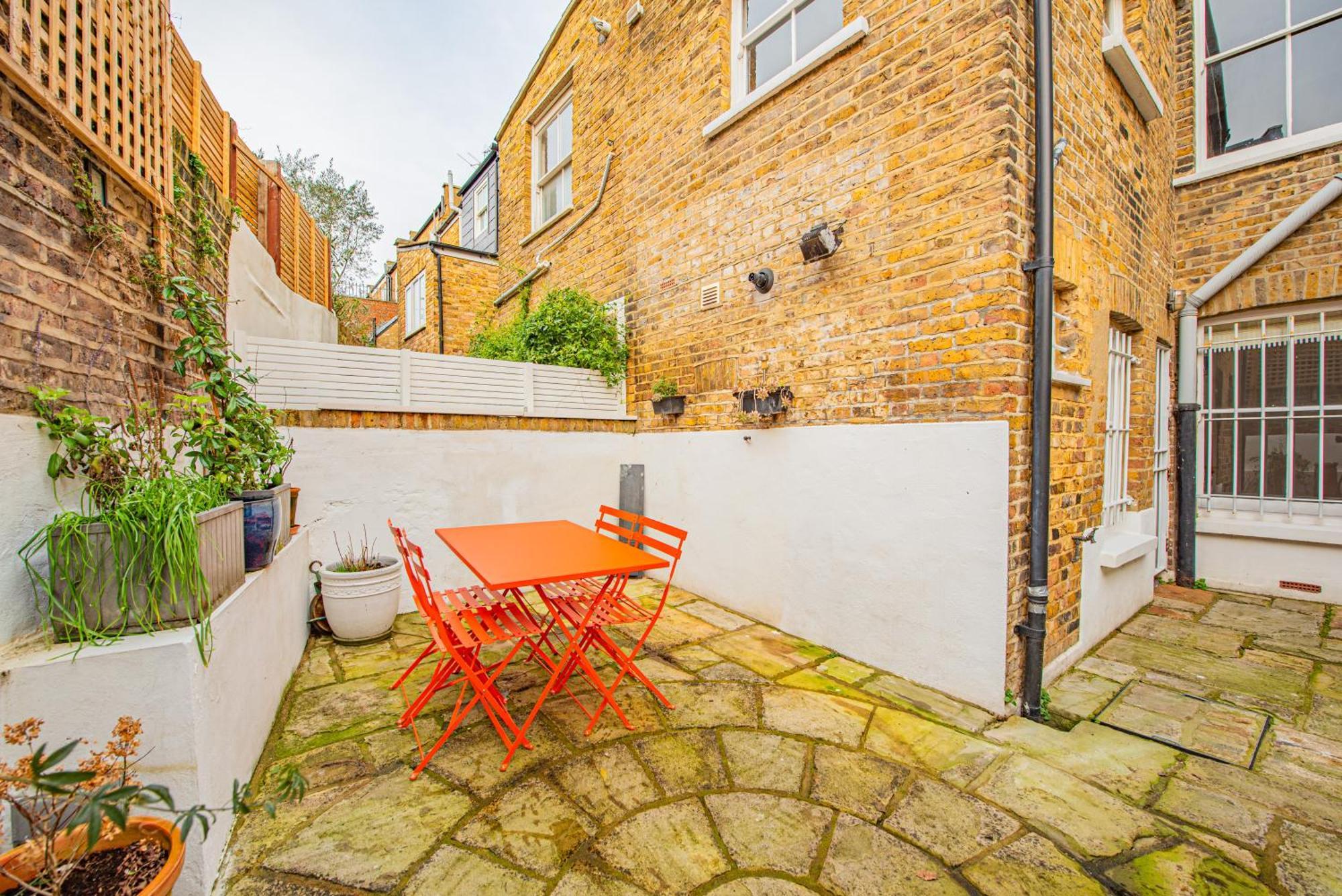 Stylish Flat Near Hammersmith & Holland Park London
